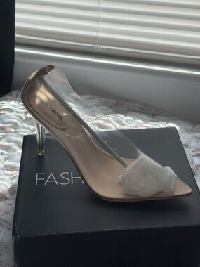 Fashion Nova Clear Vinyl Pointed Pump in Nude